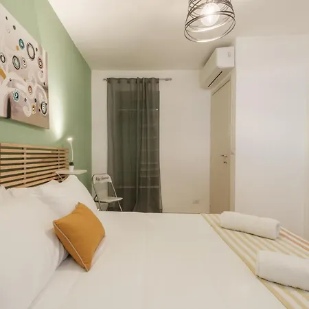 Villanova Casa Indipendente In Centro Storico - Casa Mios Κάλιαρι