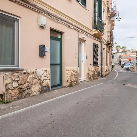Villanova Casa Indipendente In Centro Storico - Casa Mios Κάλιαρι